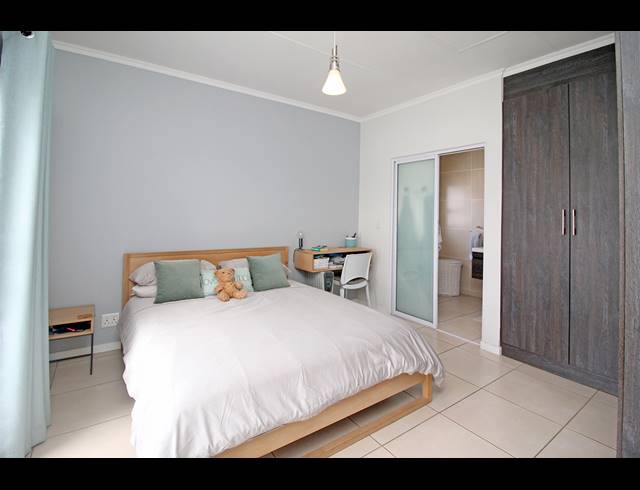 1 BEDROOM APARTMENT FOR SALE IN GREENSTONE HILL